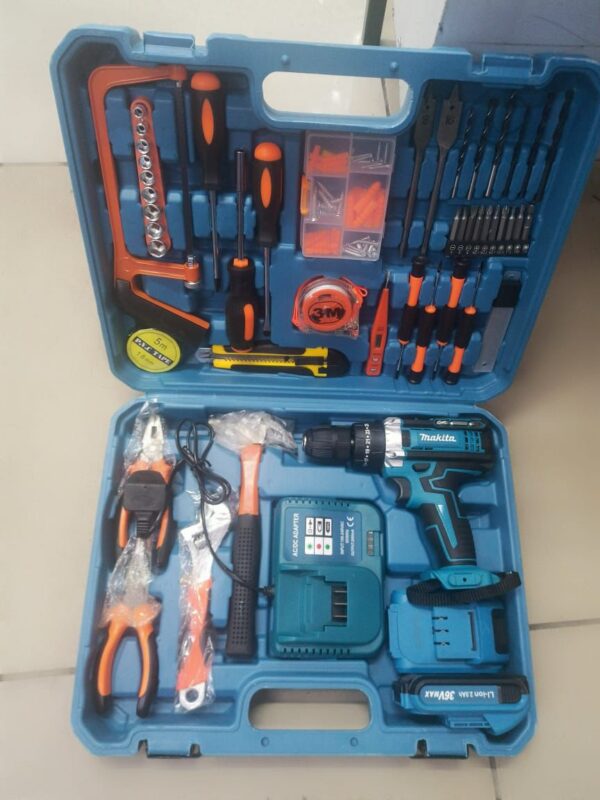 Cordless drill set