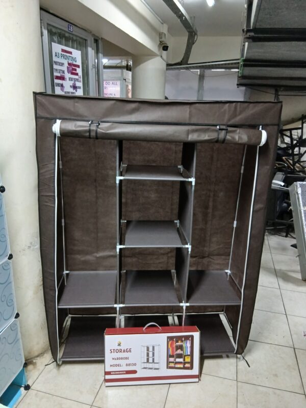 Portable wardrobe